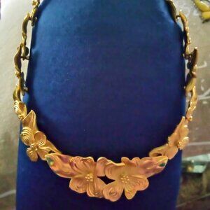 Golden gilt dogwood collar necklace vintage with normal wear